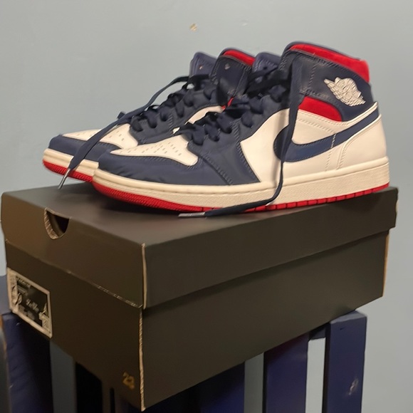 jordan 1 mid se usa